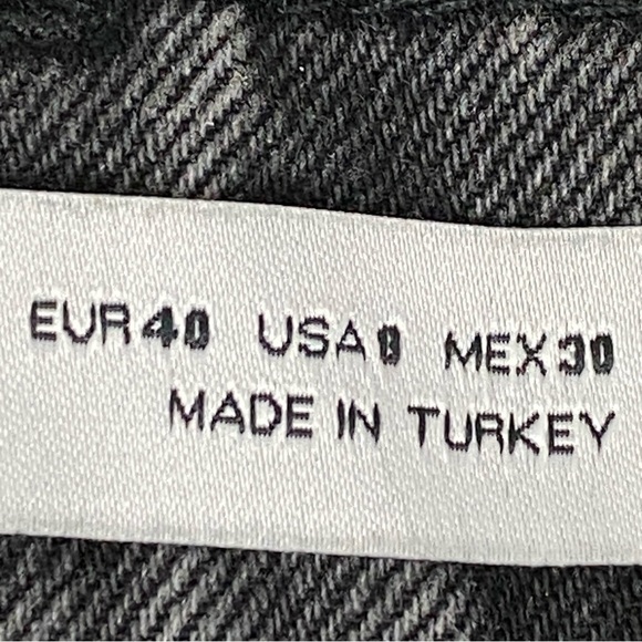 Zara Relaxed Fit High Rise Jeans Sz 8 Mom Jeans 100% cotton - Picture 6 of 12